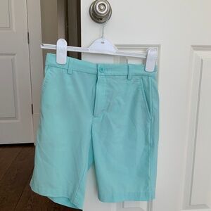 Vineyard vines short